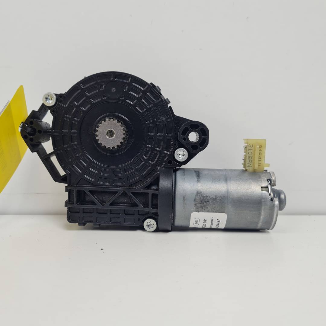 MOTOR TECHO ELECTRICO - 0390200101 - MERCEDES - CLASE A (W176)