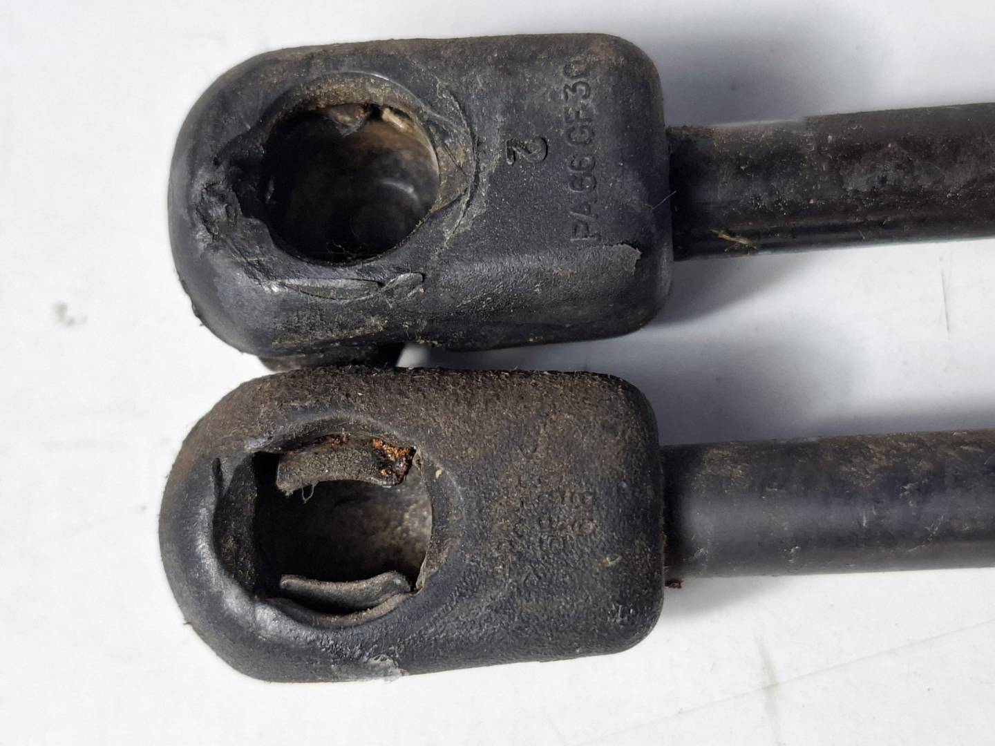 Foto 2 de Amortiguadores Maletero / Porton Peugeot 406 Berlina (s1/s2) (1995–2005)