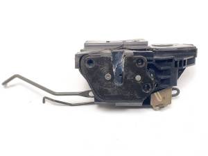 CERRADURA PUERTA DELANTERA IZQUIERDA HYUNDAI COUPE (GK) Autodesguaces Alicante