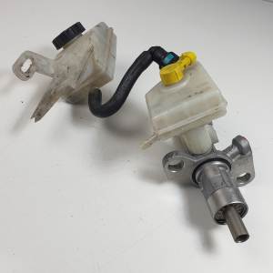 BOMBA FRENO 13308775 OPEL ZAFIRA TOURER Autodesguaces Alicante