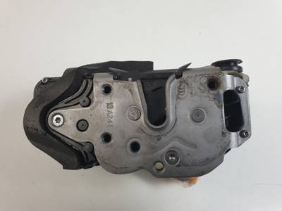 CERRADURA PUERTA TRASERA IZQUIERDA 3023881 OPEL INSIGNIA BERLINA Autodesguaces Alicante
