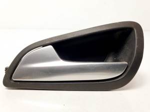 MANETA INTERIOR DELANTERA IZQUIERDA AM51U22601BEW FORD FOCUS LIM. (CB8) Autodesguaces Alicante