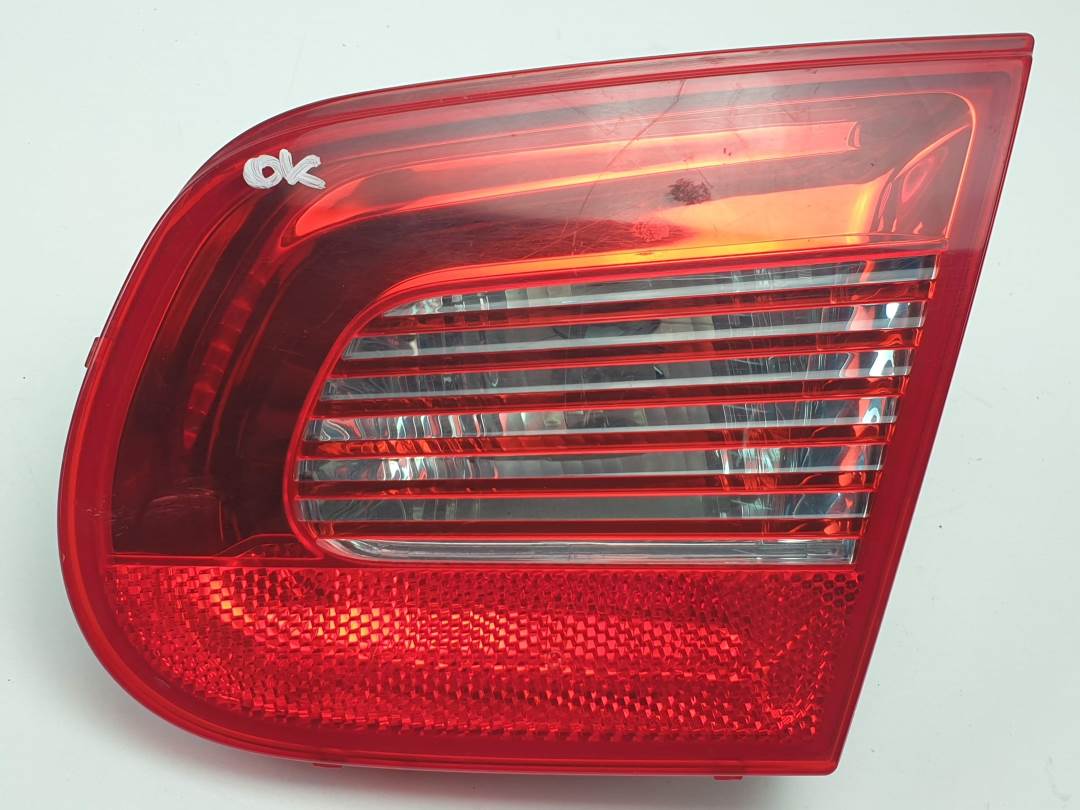 PILOTO TRASERO DERECHO INTERIOR - 1Q0945094 - VOLKSWAGEN - EOS (1F7)