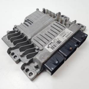 CENTRALITA MOTOR UCE S122326113A RENAULT MEGANE II BERLINA 5P Autodesguaces Alicante