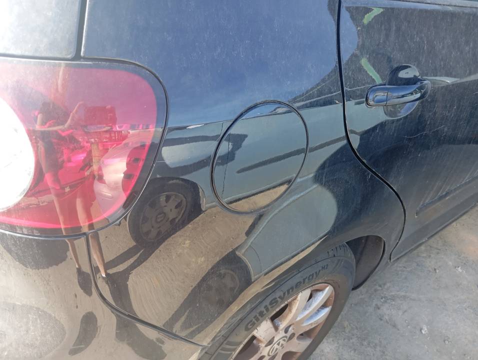 TAPA EXTERIOR COMBUSTIBLE