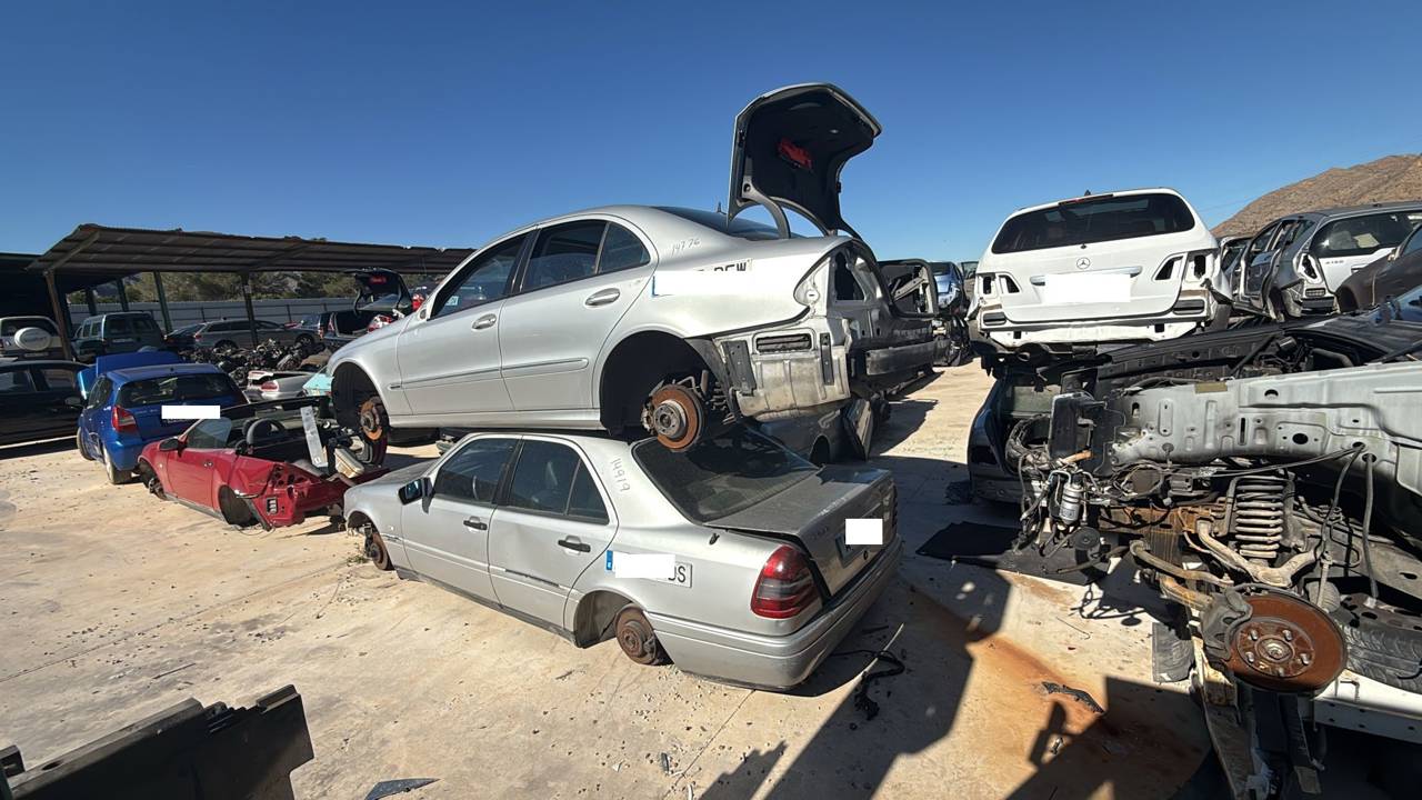 Imagen del vehículo MERCEDES-BENZ CLASE C (W202) BERLINA