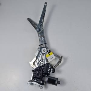 ELEVALUNAS DELANTERO DERECHO 13132221 OPEL ZAFIRA B Autodesguaces Alicante