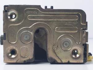 CERRADURA PUERTA DELANTERA IZQUIERDA IVECO DAILY CAJA CERRADA (1999 =>) Autodesguaces Alicante