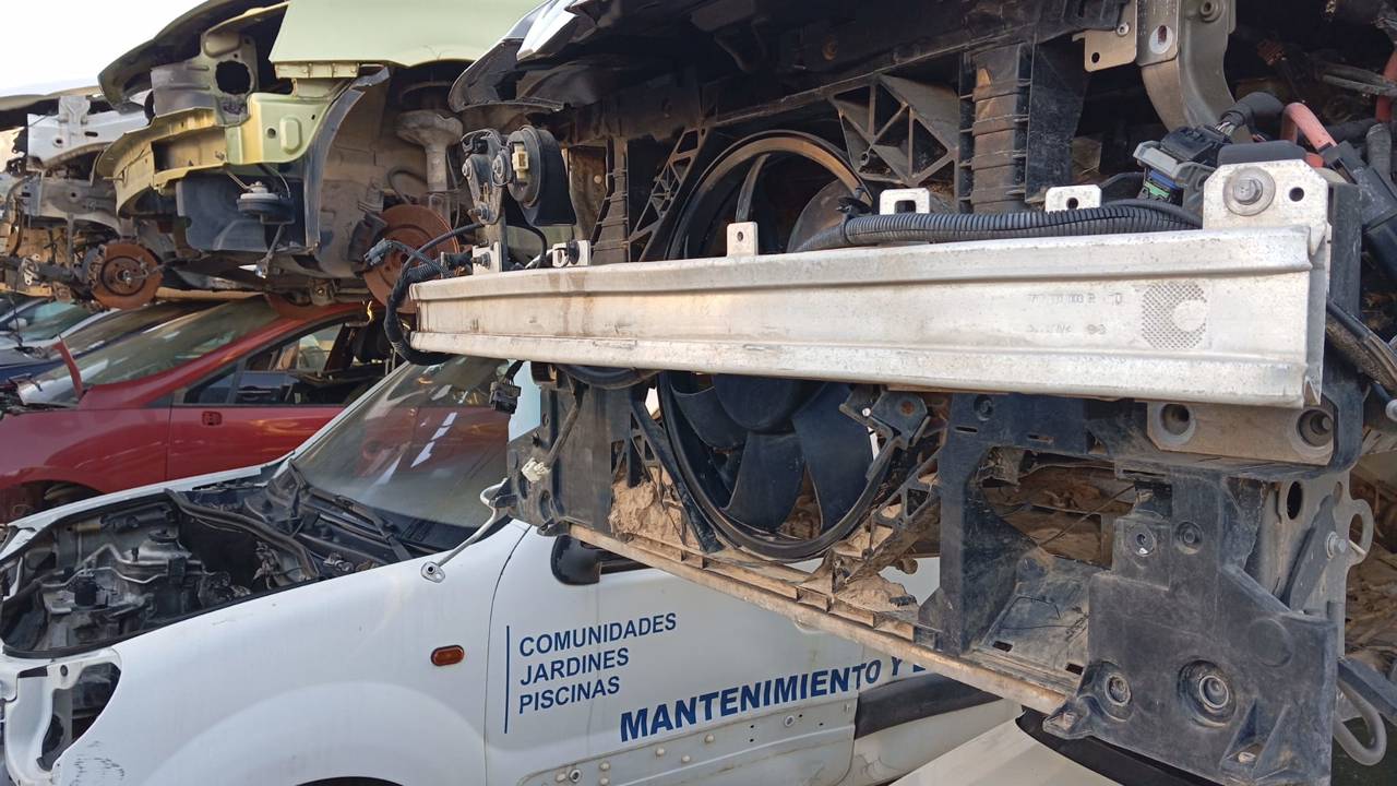 REFUERZO PARAGOLPES DELANTERO