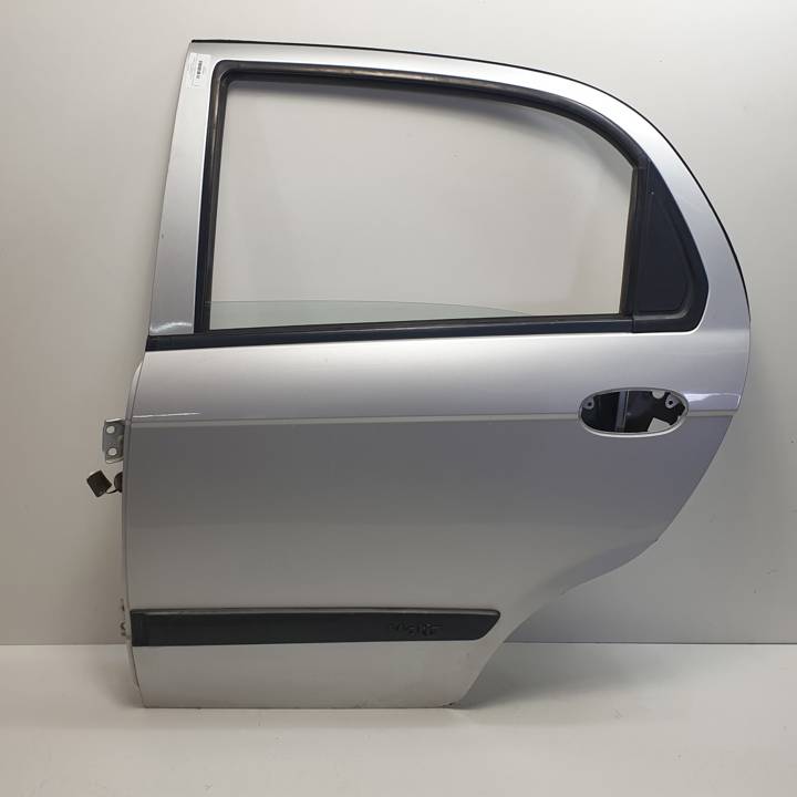 PUERTA TRASERA IZQUIERDA CHEVROLET MATIZ (M200) Autodesguaces Alicante
