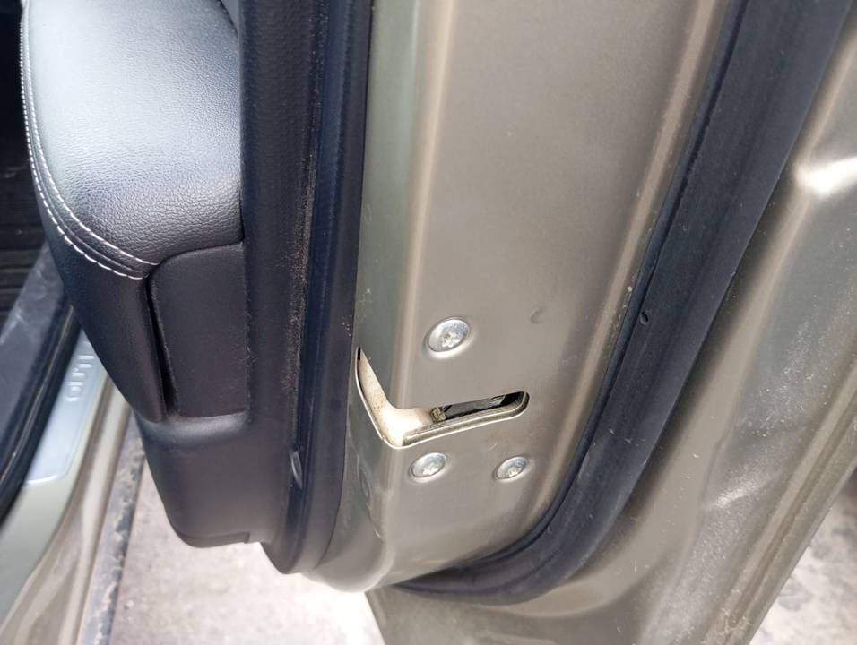 CERRADURA PUERTA DELANTERA DERECHA