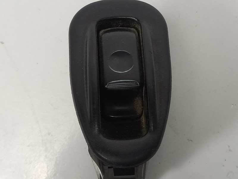 MANDO ELEVALUNAS DELANTERO DERECHO - 620W01530 - MITSUBISHI - SANTAMO (HYUNDAI)