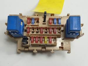 CAJA RELES / FUSIBLES NISSAN QASHQAI (J10) Autodesguaces Alicante