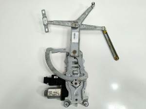 ELEVALUNAS DELANTERO DERECHO 24466594 OPEL CORSA C Autodesguaces Alicante