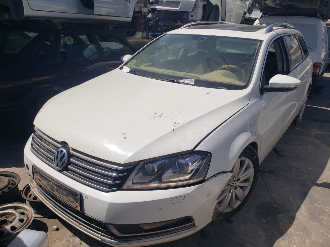 VOLKSWAGEN PASSAT VARIANT (365) (2010 - 2014)