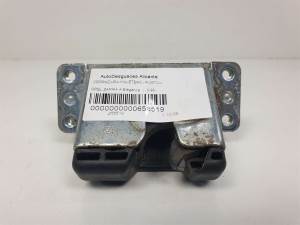 CERRADURA MALETERO / PORTON 90563999 OPEL ZAFIRA A Autodesguaces Alicante