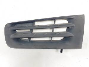 REJILLA PARAGOLPES IZQUIERDA 8200412381 RENAULT MEGANE II BERLINA 3P Autodesguaces Alicante