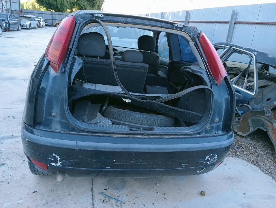 Imagen del vehículo FORD FOCUS BERLINA (CAK)