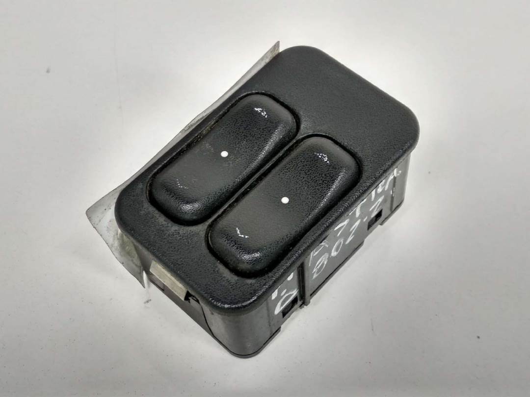 Commande de lève-vitre avant gauche - 13363201 - OPEL - ASTRA G BERLINA