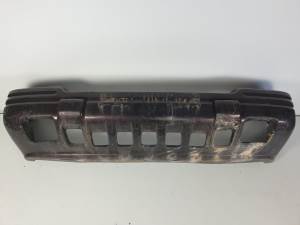 PARAGOLPES DELANTERO JEEP CHEROKEE (J) Autodesguaces Alicante