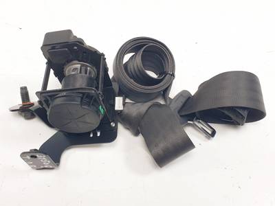 CINTURON SEGURIDAD TRASERO DERECHO 89820A6000 KIA CEE'D (JD) Autodesguaces Alicante