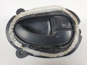 MANETA INTERIOR DELANTERA DERECHA 964228677 PEUGEOT 406 BERLINA (S1/S2) Autodesguaces Alicante