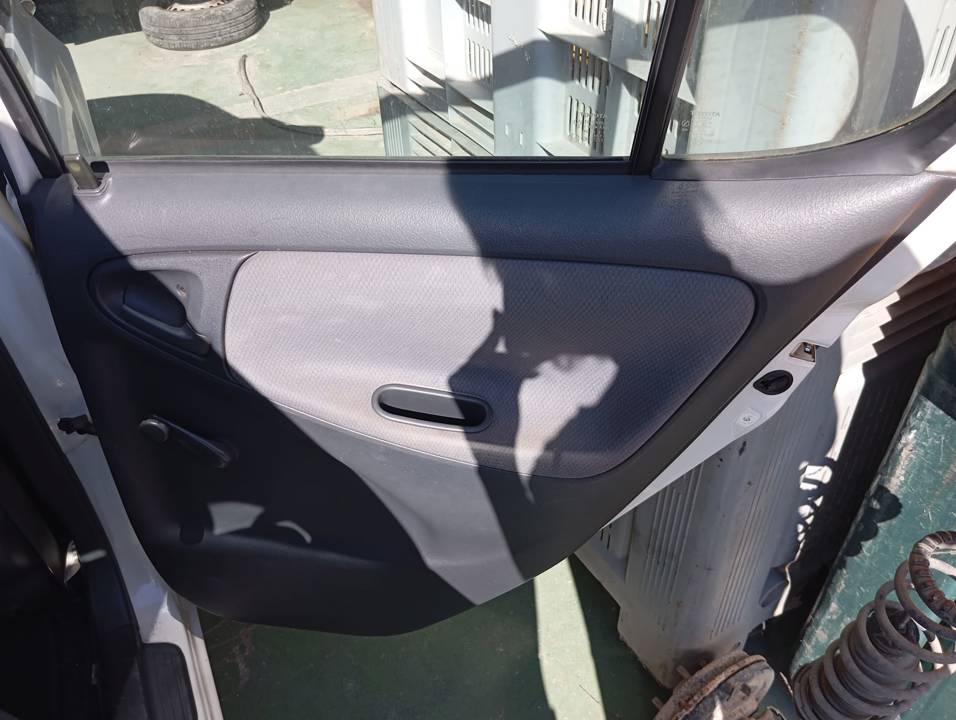 ELEVALUNAS TRASERO DERECHO