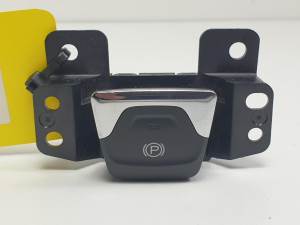 FRENO DE MANO ELECTRICO P68141759AA JEEP CHEROKEE (KL) Autodesguaces Alicante