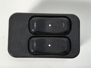 MANDO ELEVALUNAS DELANTERO IZQUIERDO 13363201 OPEL ASTRA G BERLINA Autodesguaces Alicante