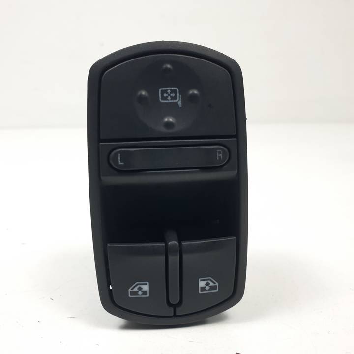 MANDO ELEVALUNAS DELANTERO IZQUIERDO 13258521AA OPEL CORSA D Autodesguaces Alicante