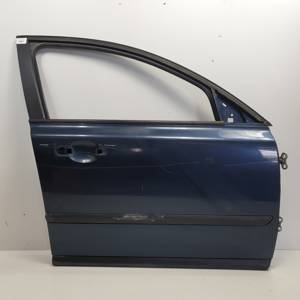 PUERTA DELANTERA DERECHA VOLVO V50 FAMILIAR Autodesguaces Alicante