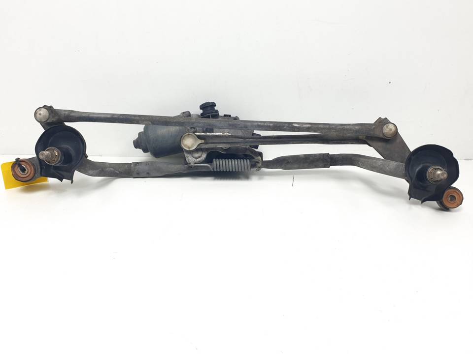 MOTOR LIMPIA DELANTERO 851100F030 TOYOTA VERSO Autodesguaces Alicante
