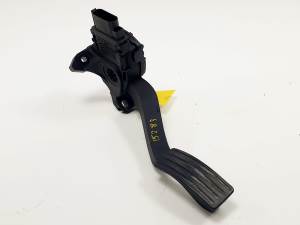 POTENCIOMETRO PEDAL 7T119F336CC FORD TOURNEO CONNECT (TC7) Autodesguaces Alicante