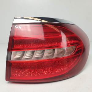 PILOTO TRASERO DERECHO MERCEDES CLASE E LIM. (W213) Autodesguaces Alicante