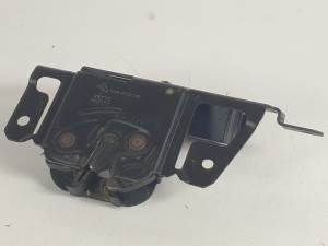 CERRADURA MALETERO / PORTON 51247057384 BMW SERIE 3 TOURING (E46) Autodesguaces Alicante