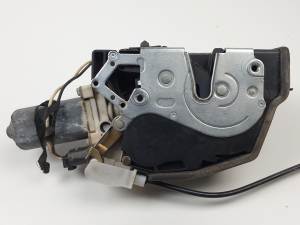CERRADURA PUERTA TRASERA DERECHA 7028910 BMW SERIE 7 (E65/E66) Autodesguaces Alicante