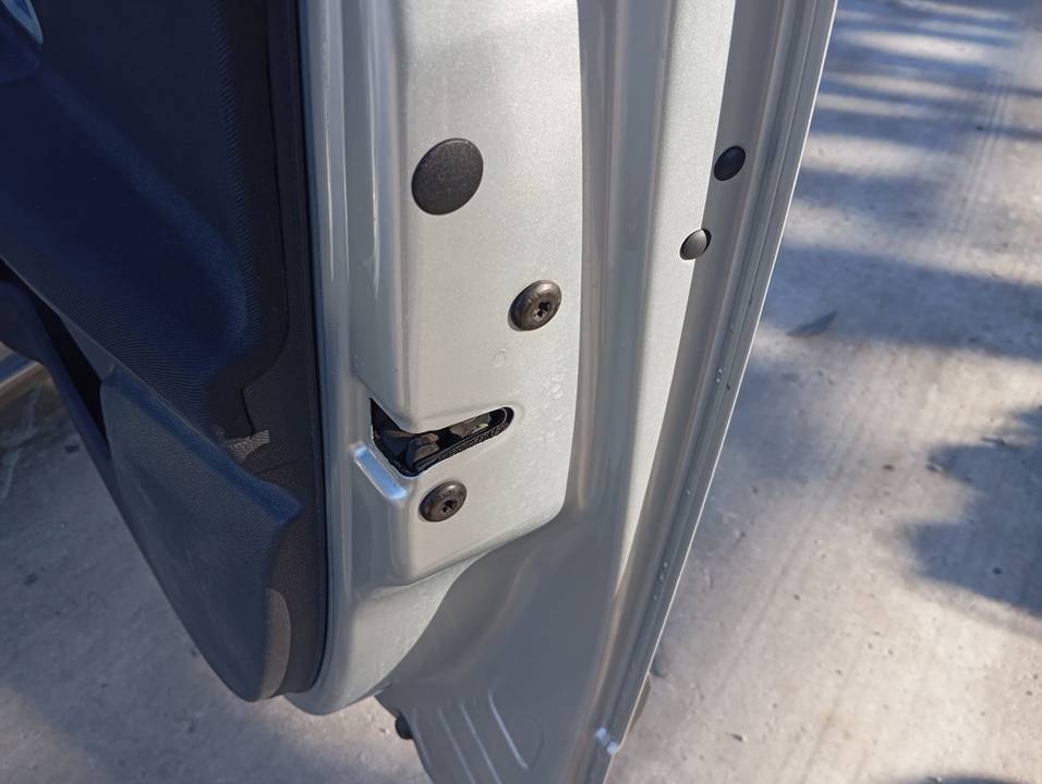 CERRADURA PUERTA DELANTERA DERECHA