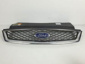 REJILLA DELANTERA 4M5J8200AAW FORD FOCUS CABRIO (CA5) Autodesguaces Alicante