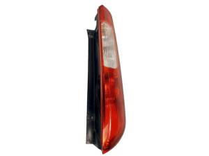 PILOTO TRASERO DERECHO 4M5113404A FORD FOCUS BERLINA (CAP) Autodesguaces Alicante