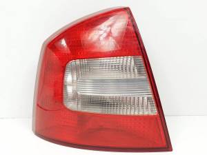 PILOTO TRASERO IZQUIERDO 086651918L SKODA OCTAVIA BERLINA (1Z3) Autodesguaces Alicante
