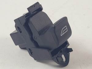 MANDO ELEVALUNAS TRASERO DERECHO 30710893 VOLVO S80 BERLINA (P3) Autodesguaces Alicante