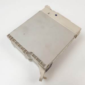 CAJA RELES / FUSIBLES 8273030281 LEXUS GS (GS/US/WS19) Autodesguaces Alicante