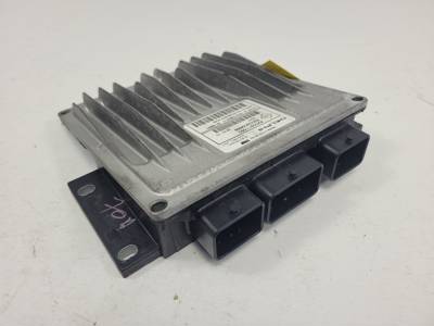 CENTRALITA MOTOR UCE R0410B041C RENAULT CLIO III Autodesguaces Alicante