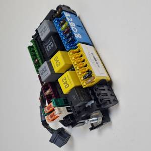 CAJA RELES / FUSIBLES A2469067100 MERCEDES VITO (W447) Autodesguaces Alicante