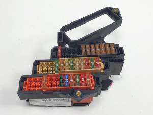 CAJA RELES / FUSIBLES 4L0971845 AUDI Q7 (4L) Autodesguaces Alicante