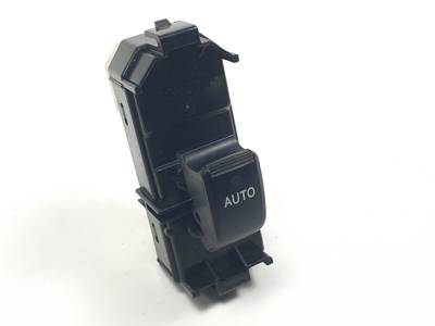 MANDO ELEVALUNAS TRASERO IZQUIERDO 8403053020 LEXUS IS200 (DS2/IS2) Autodesguaces Alicante