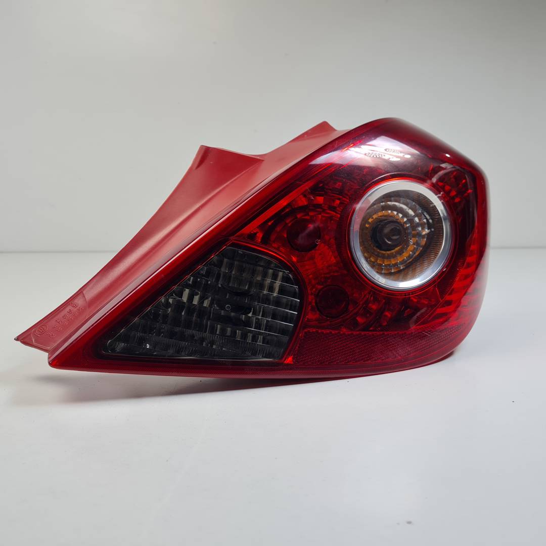 Feu arrière droit - 89037822 - OPEL - CORSA D