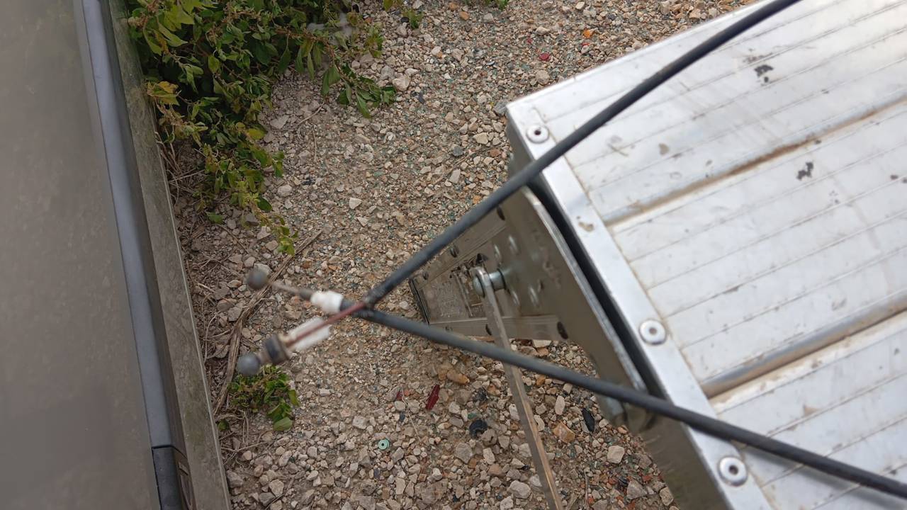 CERRADURA PUERTA DELANTERA IZQUIERDA