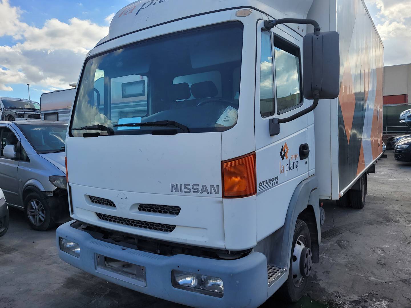 NISSAN ATLEON (TK) (2000 - 2013)