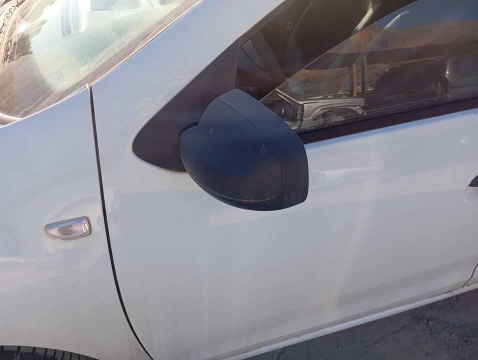 RETROVISOR IZQUIERDO